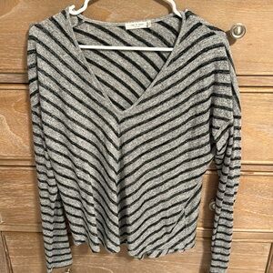 Rag & Bone light weight sweater small